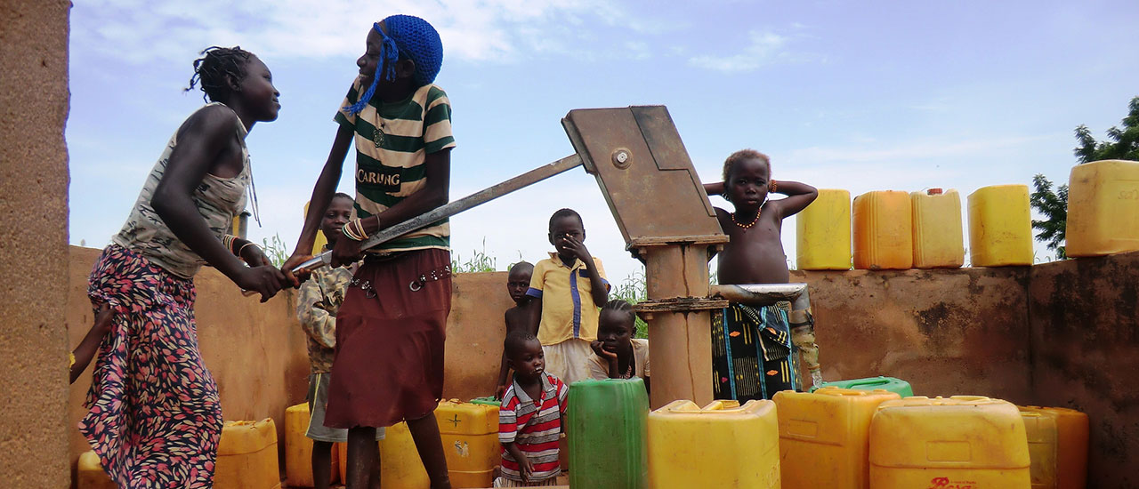 Water is Life - El agua es vida | European Comission DG ECHO | flickr.com